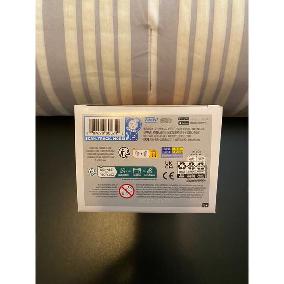 Funko Pop Animation:  Looney Tunes - Marvin The Martian - Picture 6 of 6